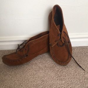 Minnetonka Madewell Women’s Brown Suede Moccasins